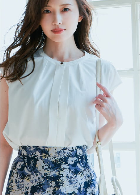 ikka STYLEBOOK 2022SUMMER LADIES styling15