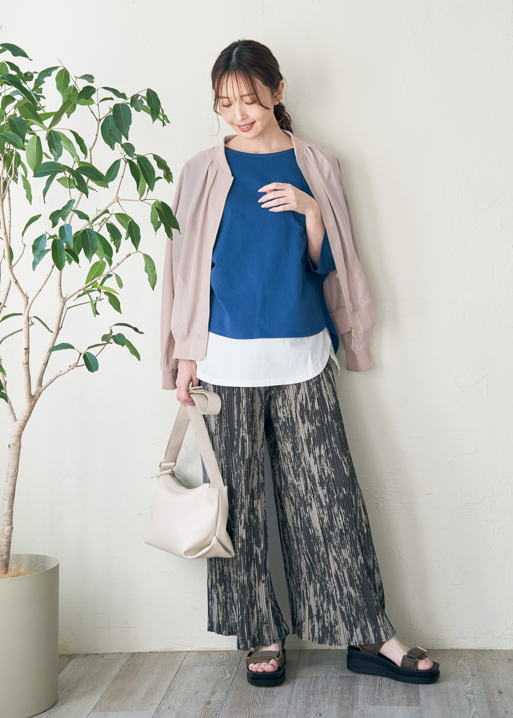 佐々木希さんスタイリング01,ikka,InRed,イッカ,いっか,インレッド,InRed12月号,インレッド12月号,インレッド,佐々木希,ささきのぞみ,雑誌タイアップ,雑誌,雑誌InRed,2024年,ファッション,ファッション雑誌,ヨシオカリホ,ドラマ,女優,