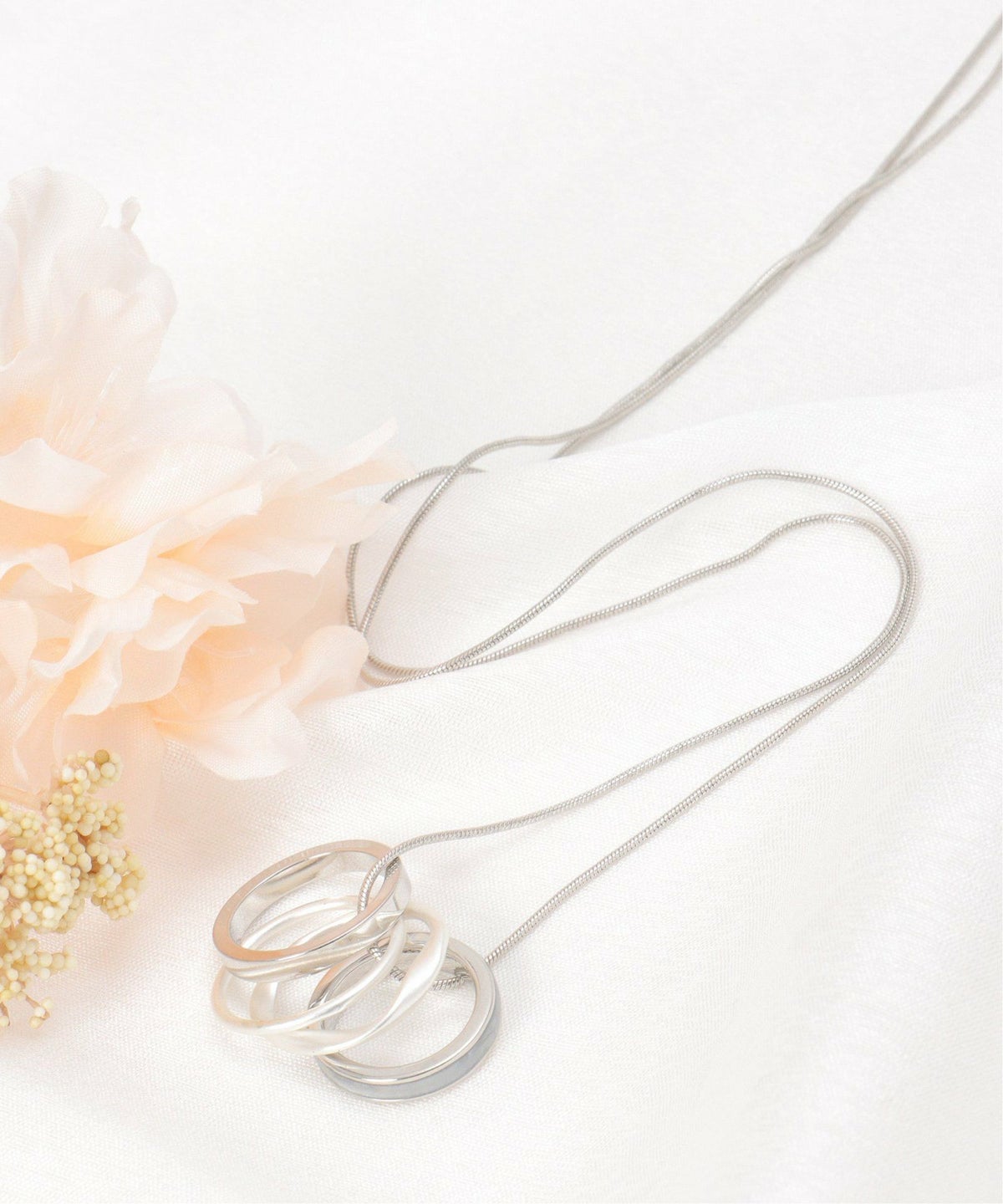 ミディアムグレー