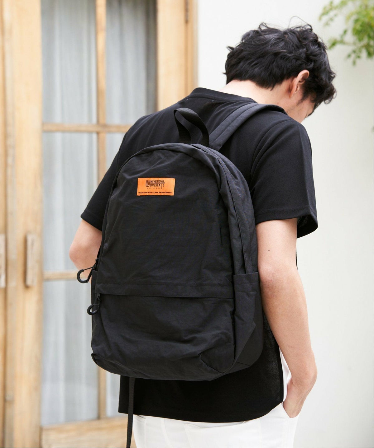 ブラック