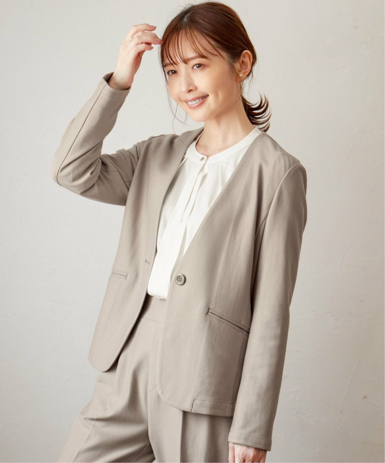 新品タグ付✨2023SS IENA ノーカラートリミングジャケット 希少カラー 000000112331-03.jpg?size=l&w=