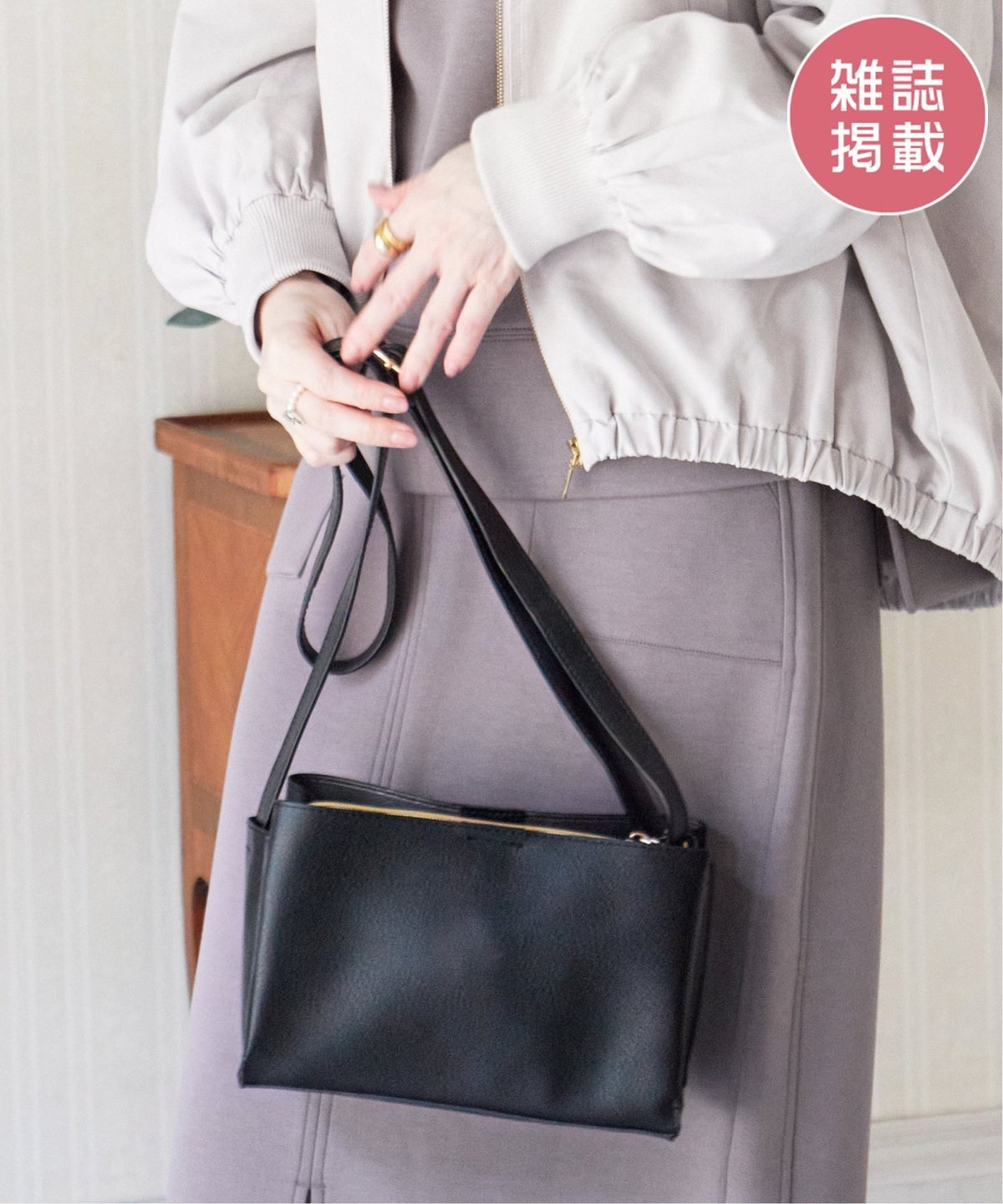 ブラック