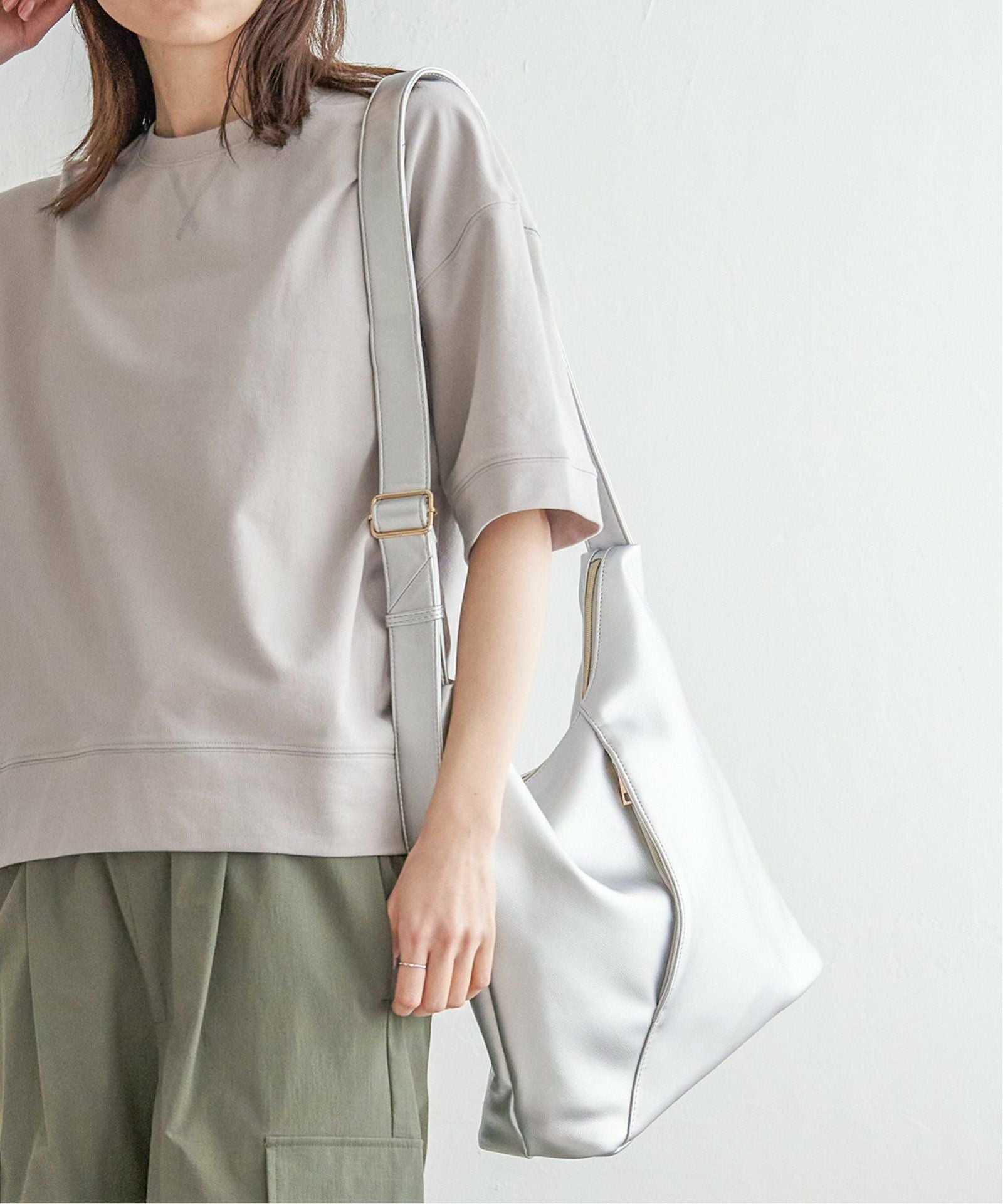 スクエアビッグショルダーバッグ,ikka| TOKYO DESIGN CHANNEL