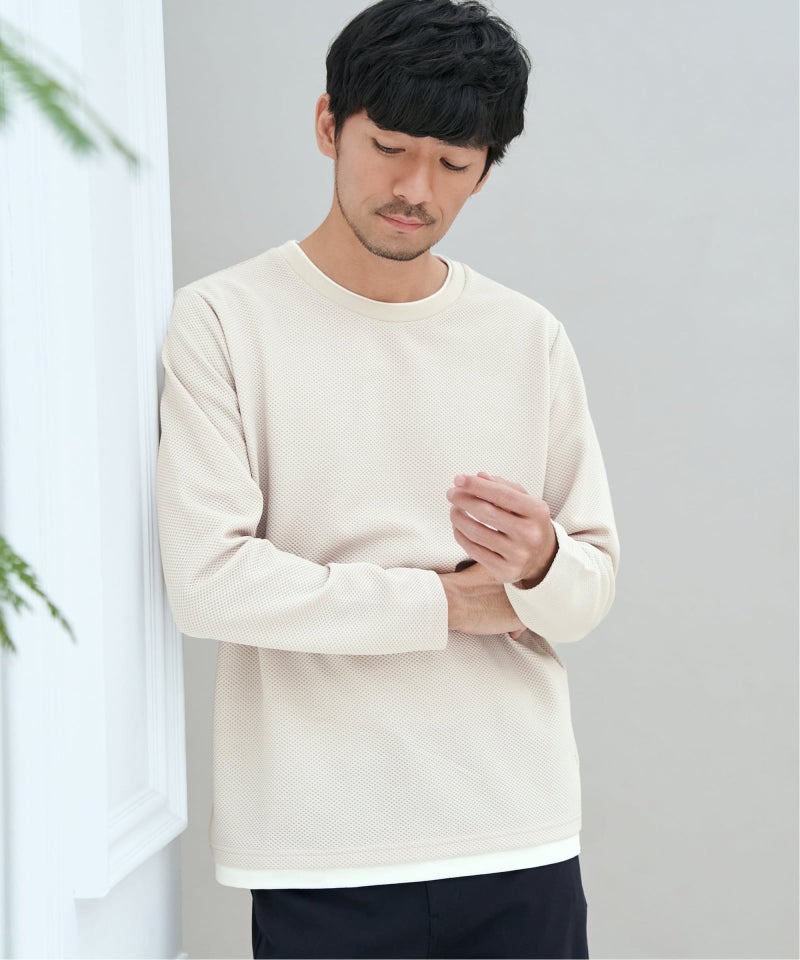 ベージュ