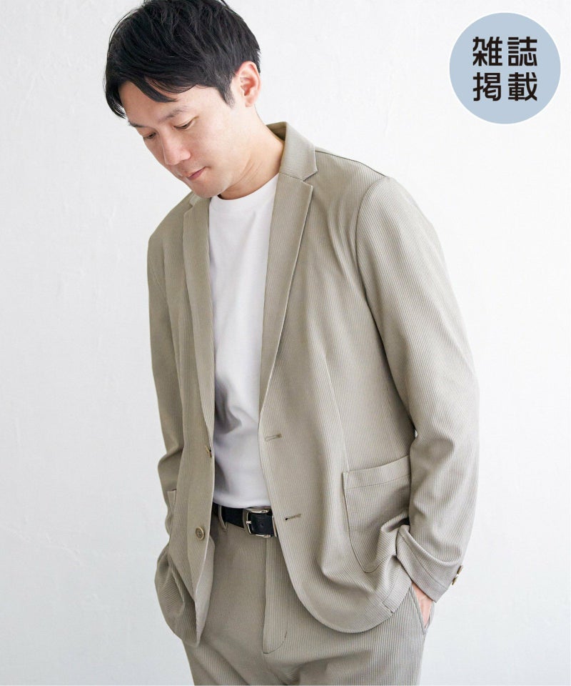ベージュ
