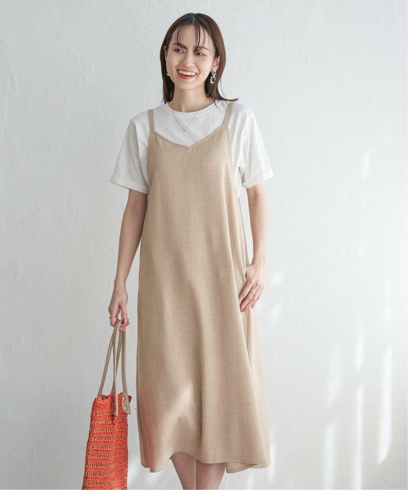 ベージュ