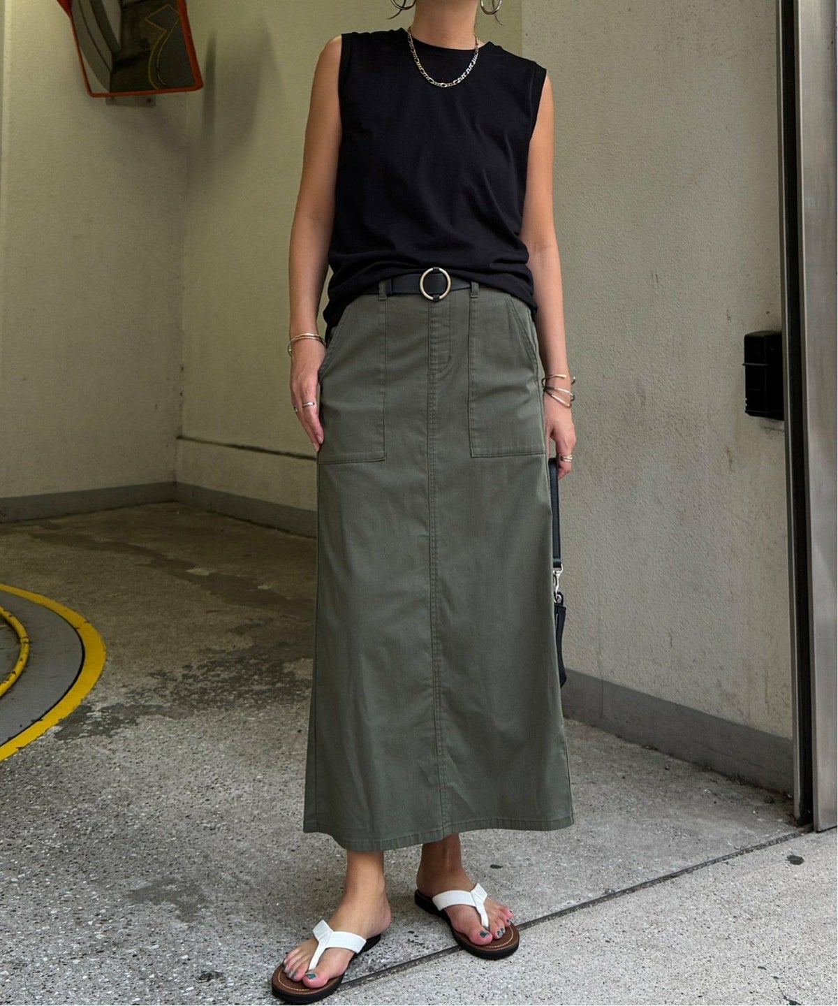 ダークオリーブ