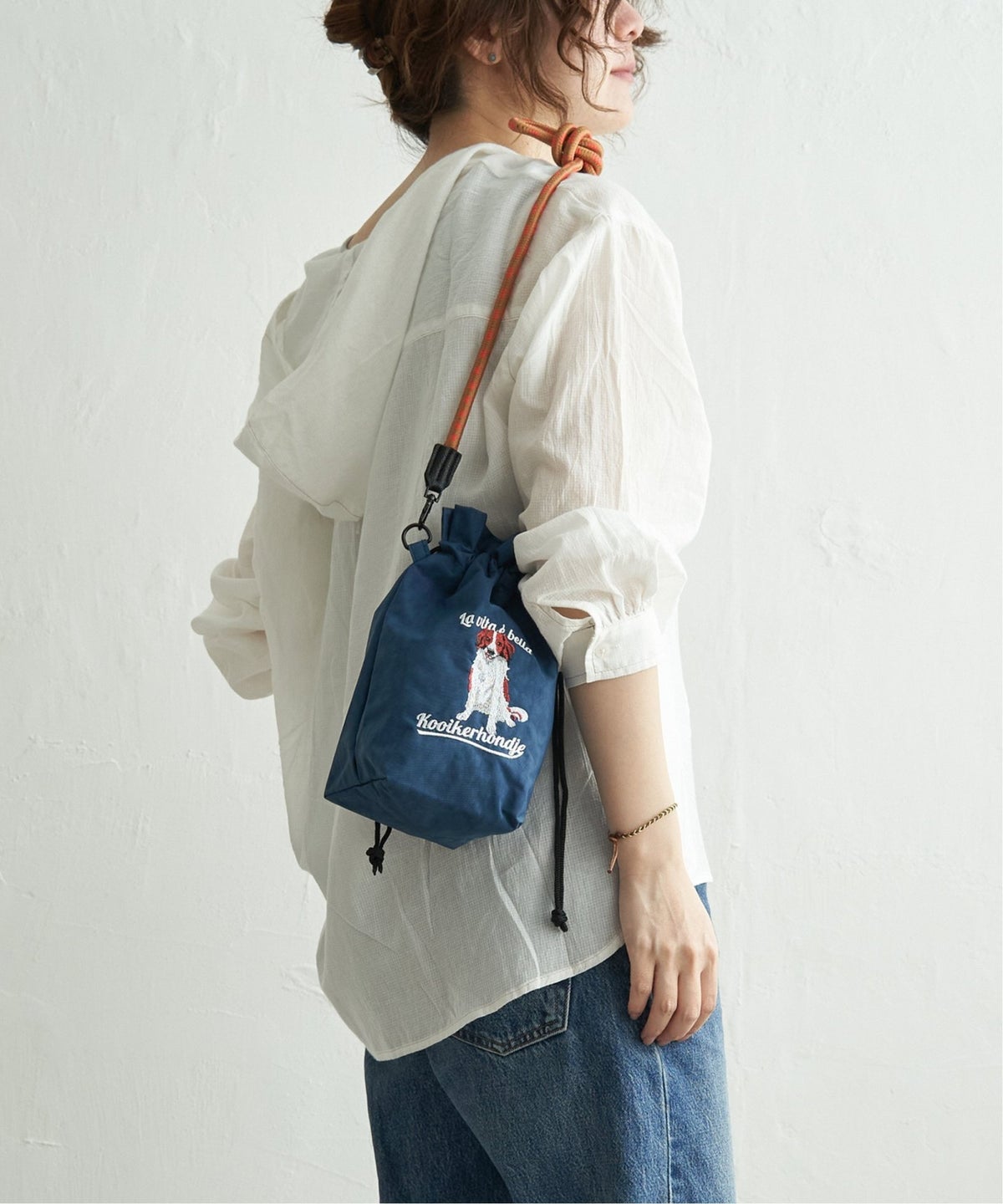 ネイビーブルー