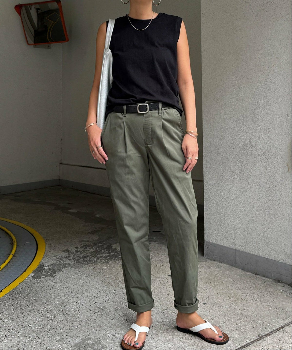 ダークオリーブ