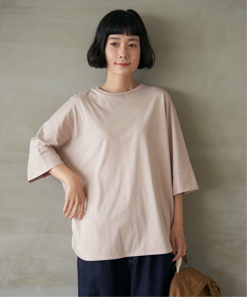 ベージュ