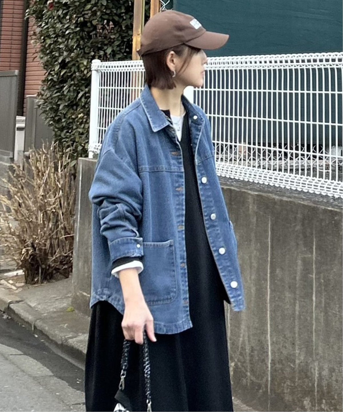 ブルー