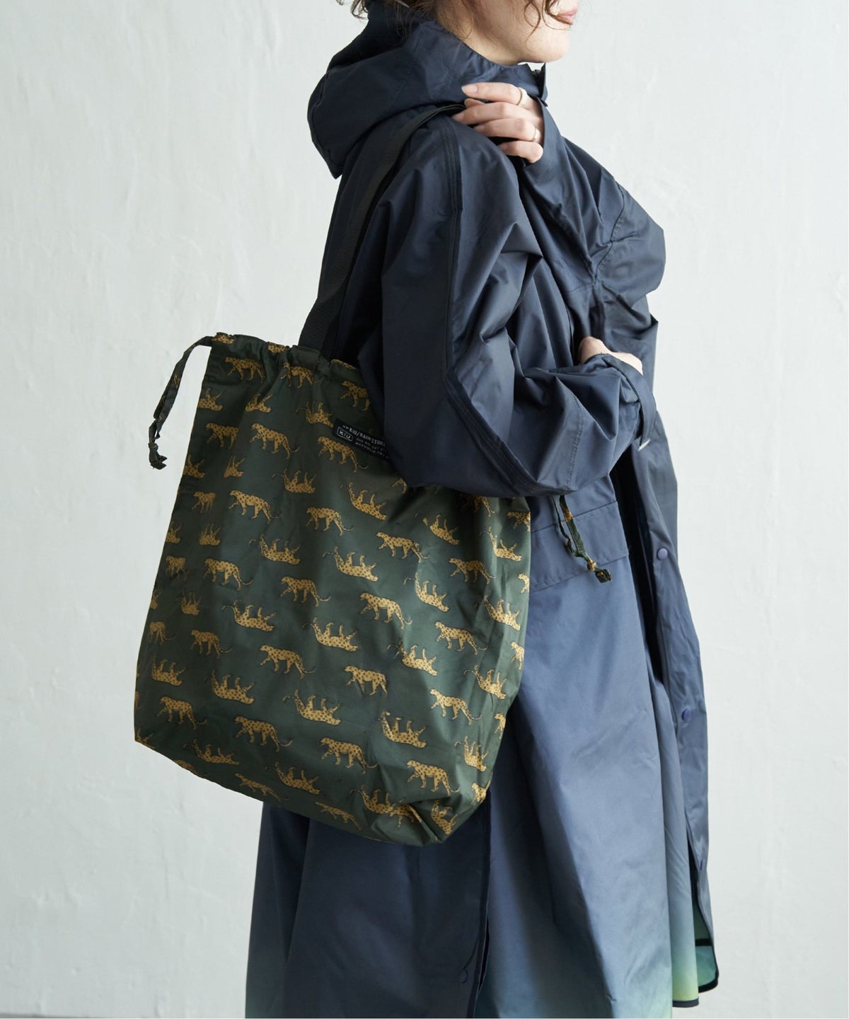 ダークオリーブ