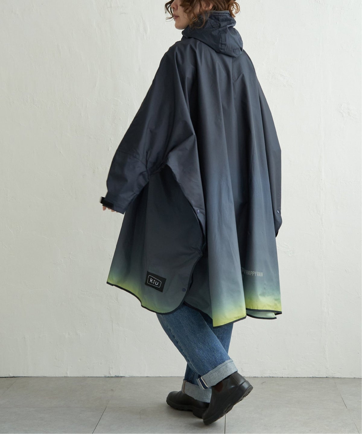 ダークネイビー