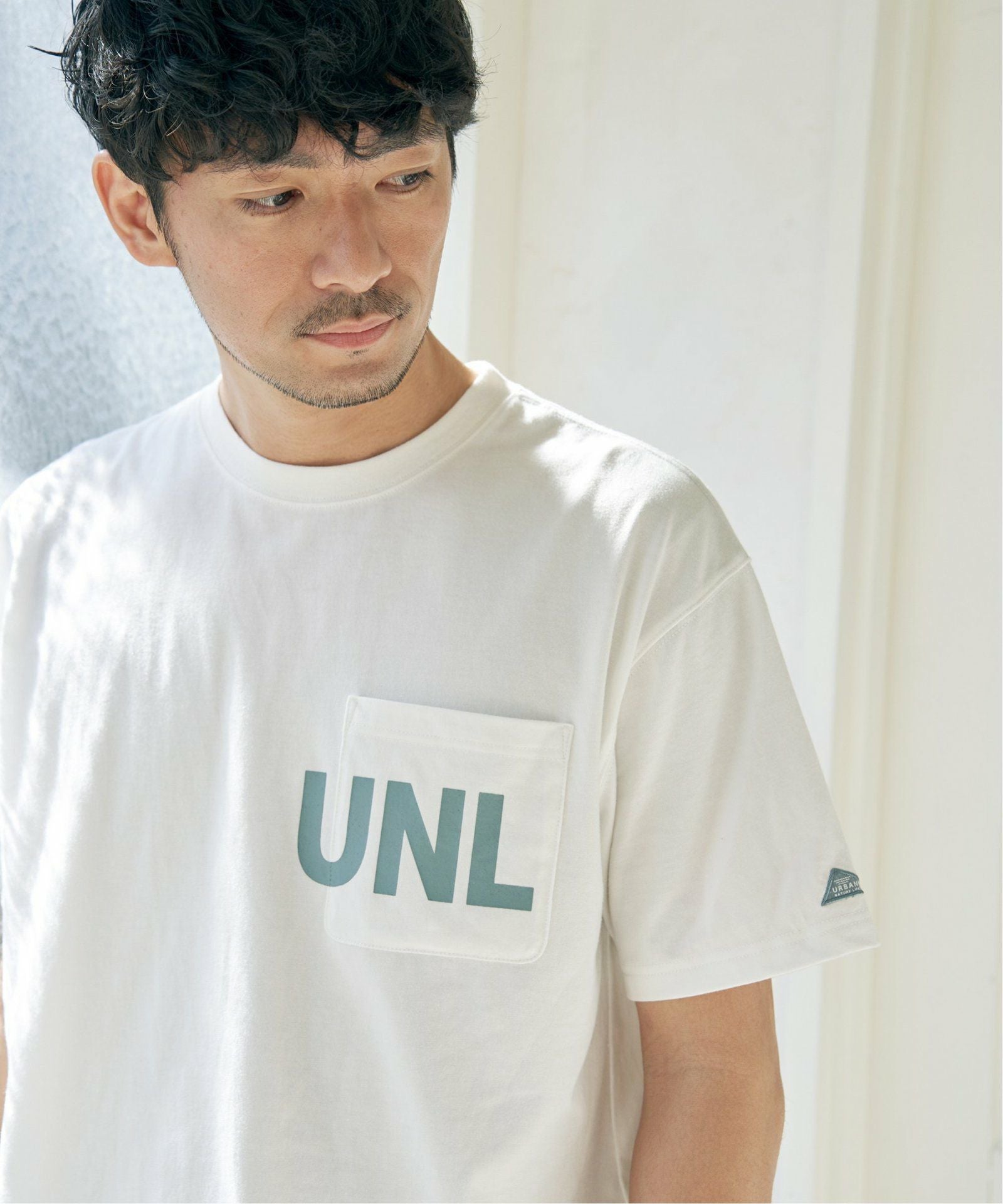 URBAN NATURE LIFE アーバンネイチャーライフ ロゴプリントポケTシャツ