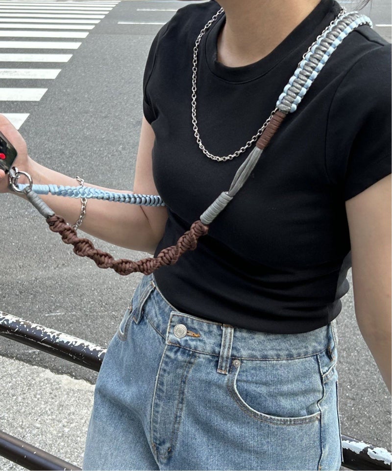 ライトブルー