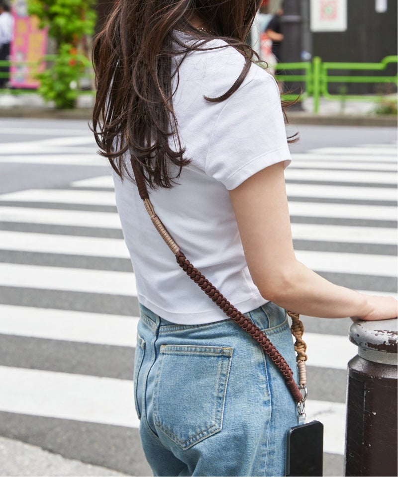 ブラウン