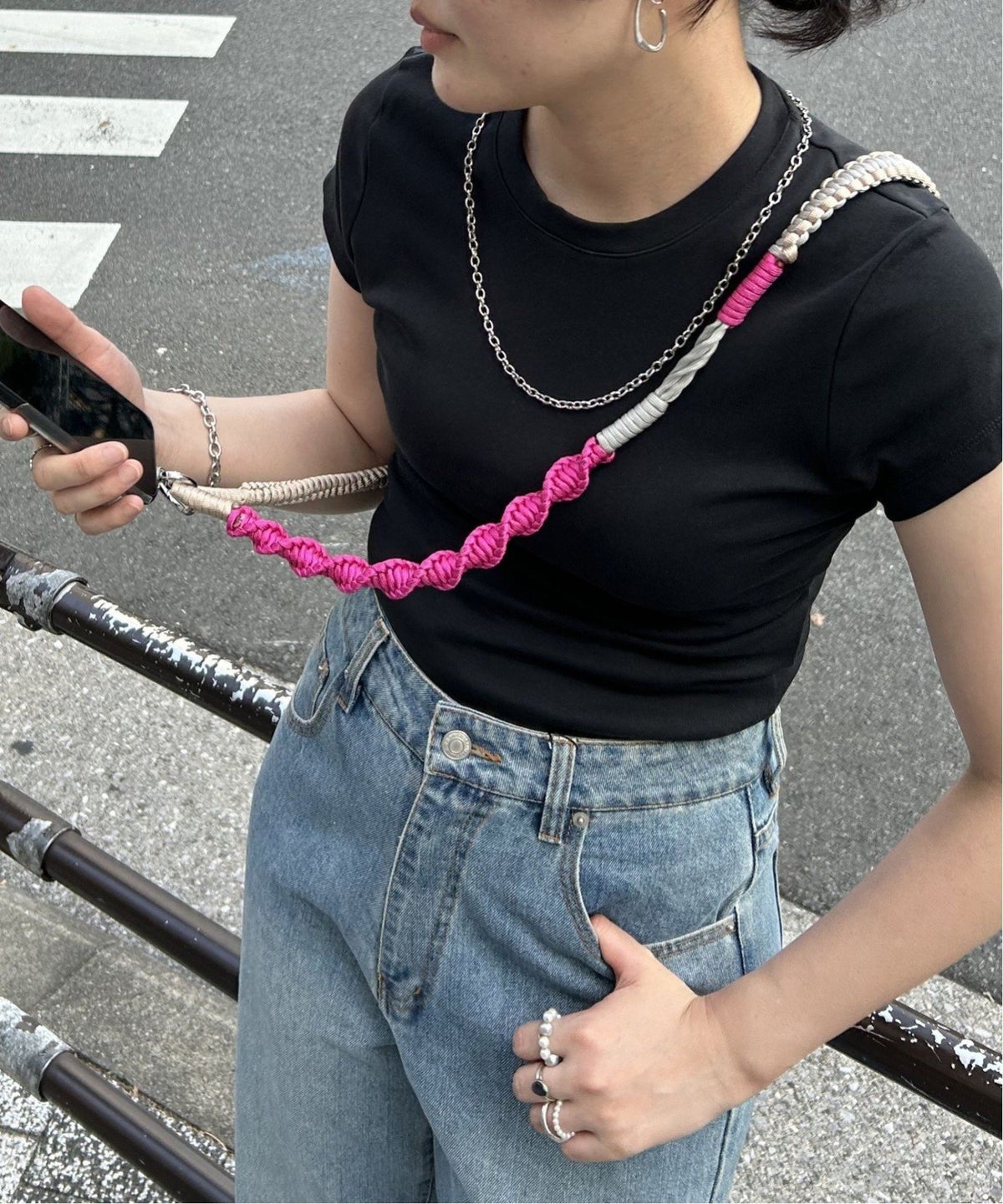 ダークピンク