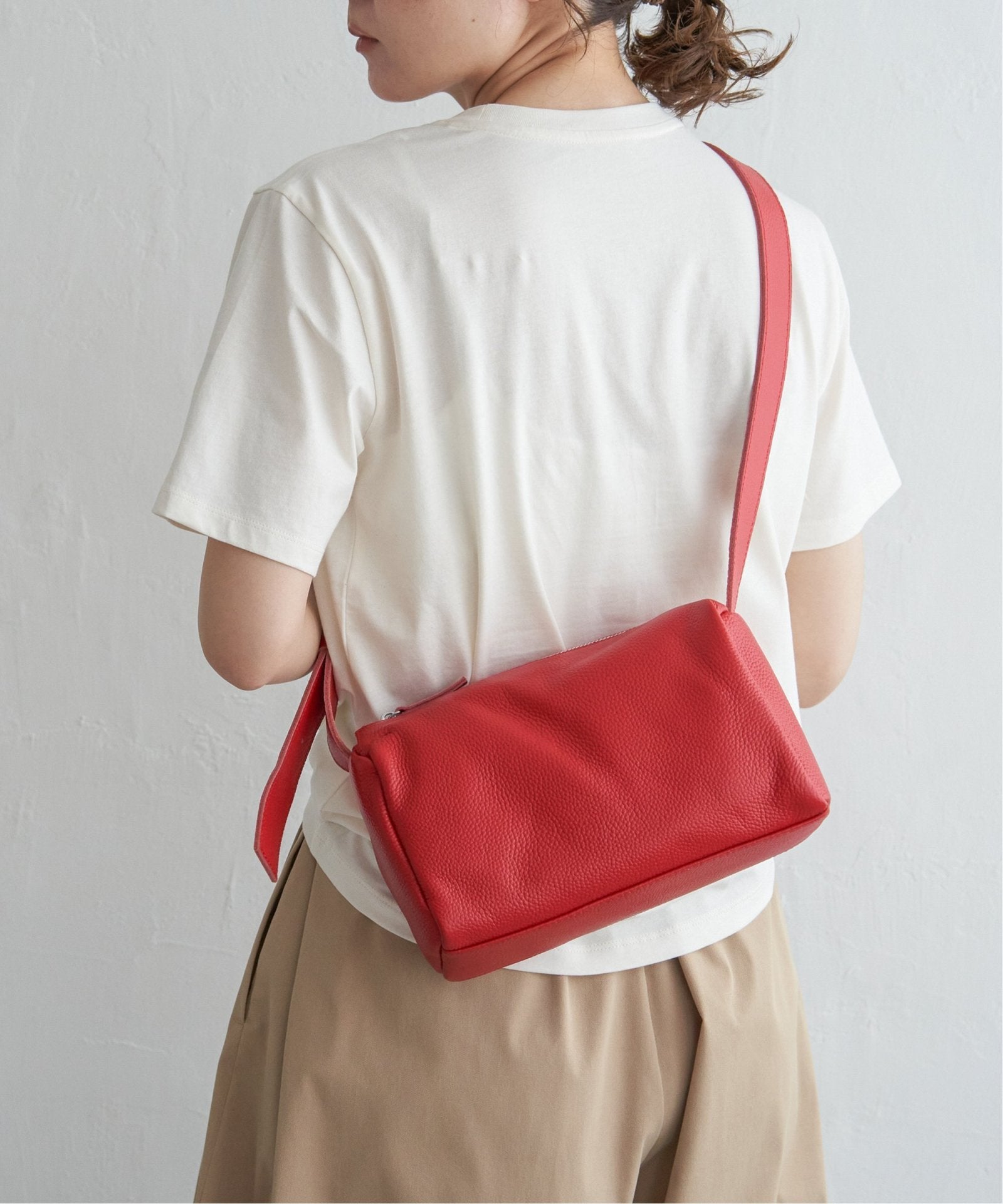 sweet web掲載】COOCO シュリンクレザースクエアショルダーバッグ