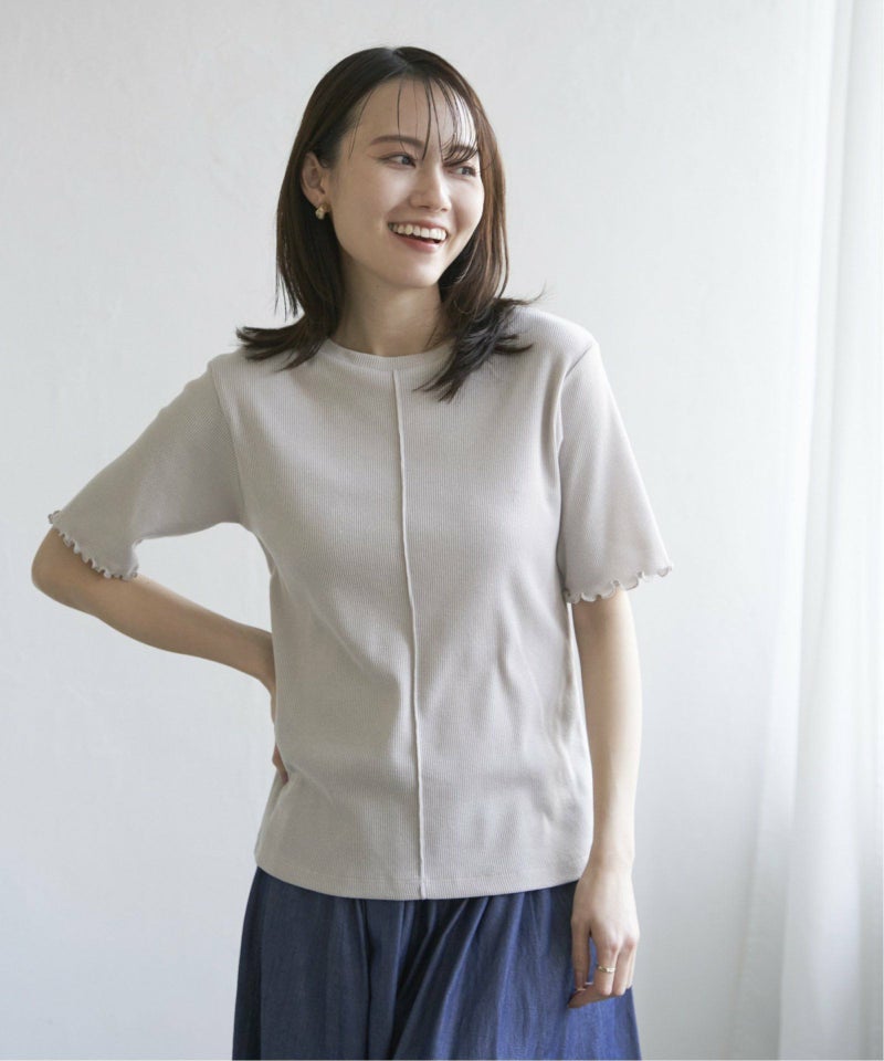 ベージュ