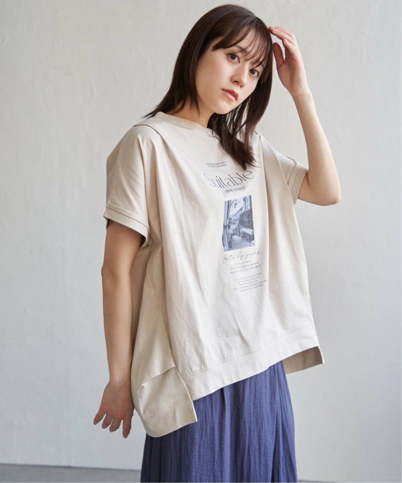 ベージュ