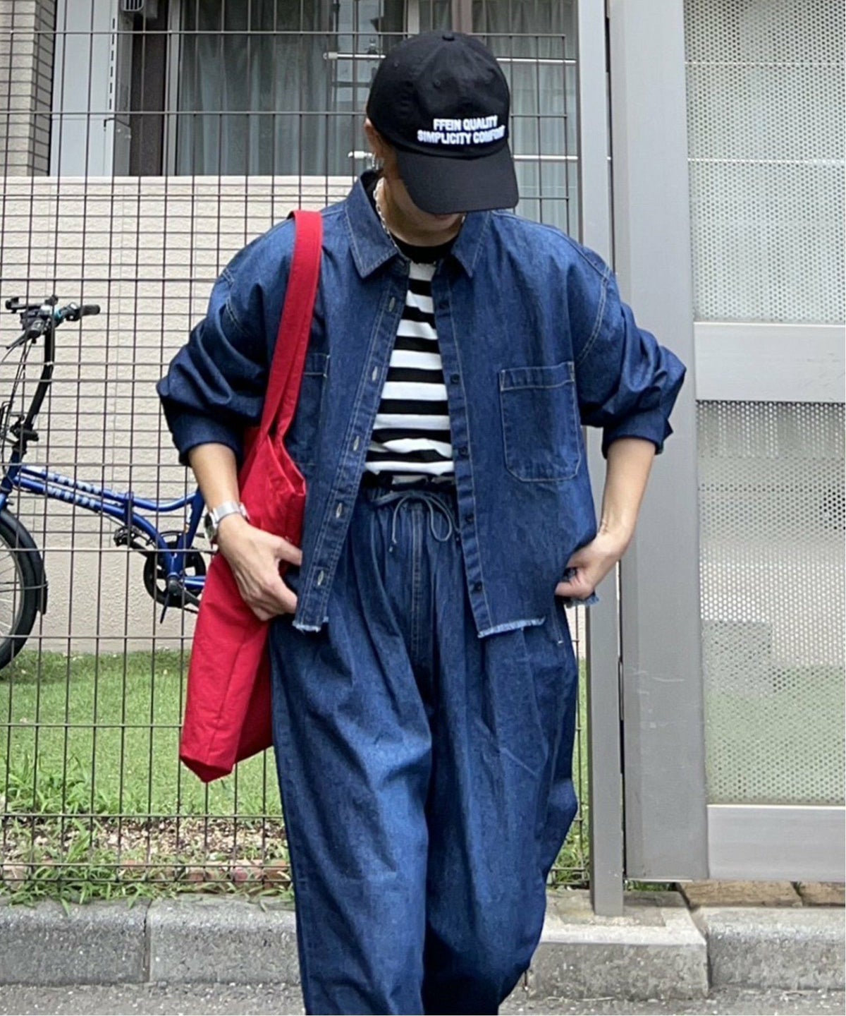 ダークネイビー