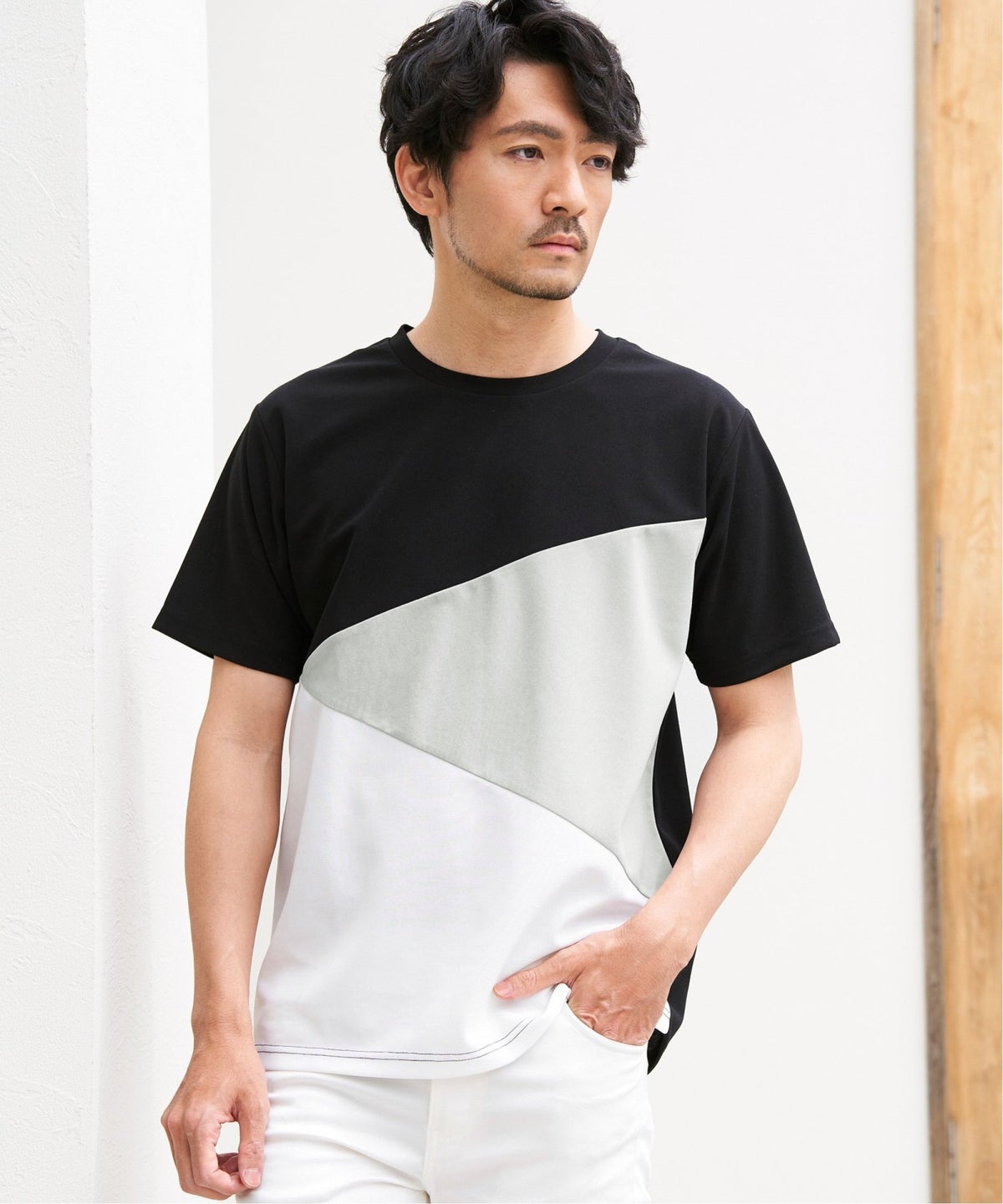 ブラック