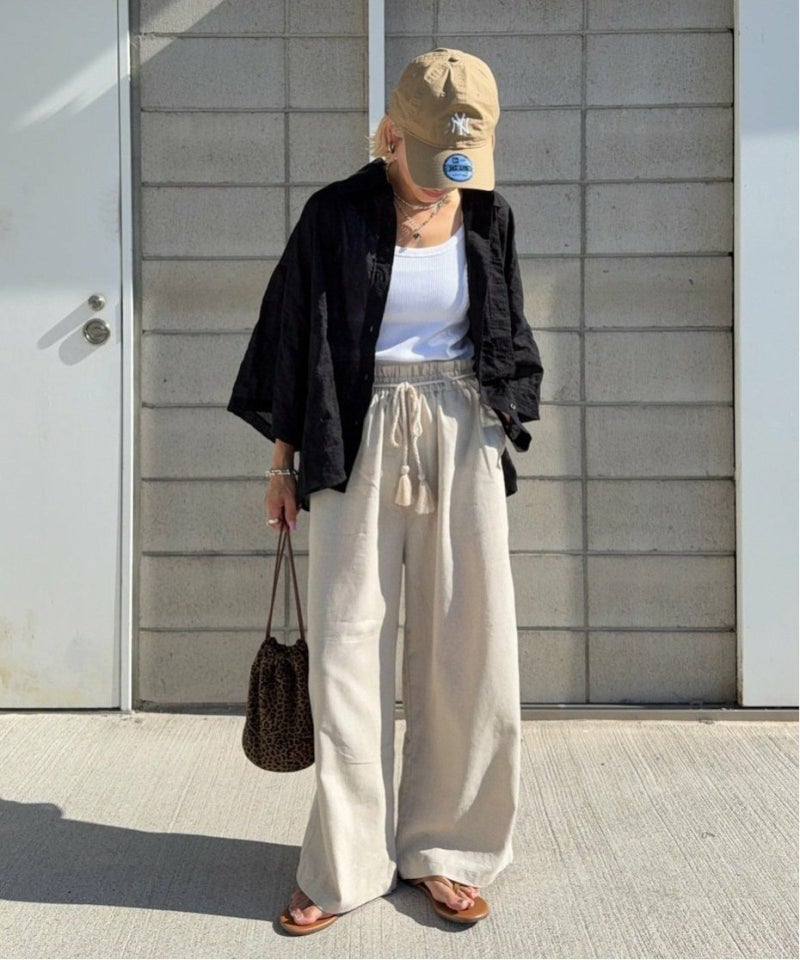 ベージュ