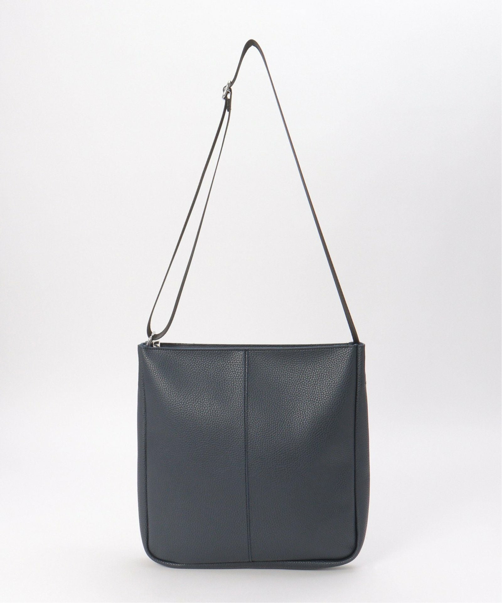 ciqueto ikkaののショルダーバック シュリンクジップショルダーバッグ,ikka| TOKYO DESIGN CHANNEL