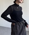 ブラック