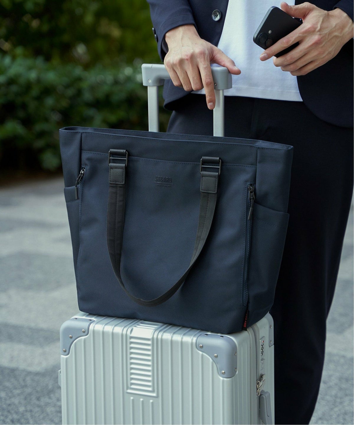 ネイビーブルー