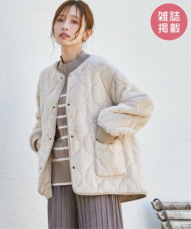 ベージュ