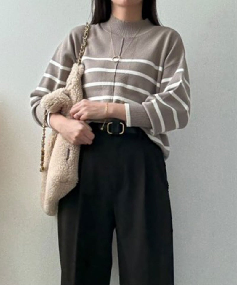 ベージュ