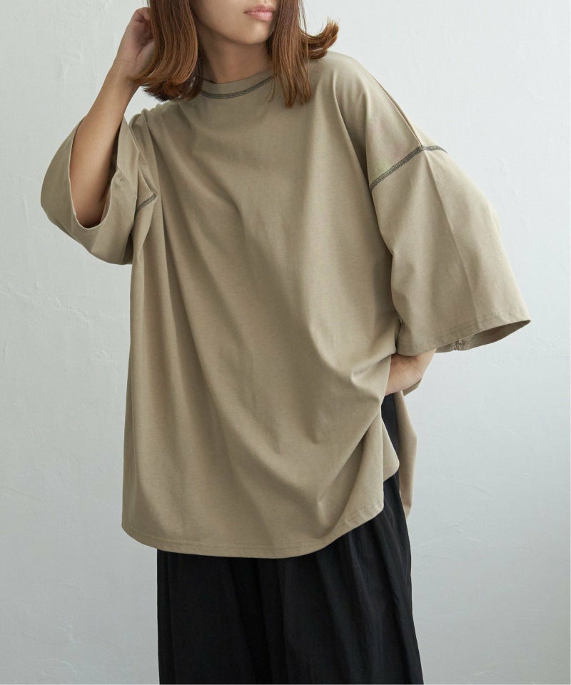 ベージュ