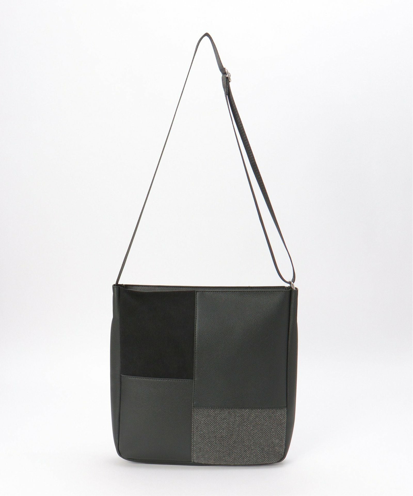 なかなか綺麗なお品♦︎肩掛け⭕️ 切り替えミックスショルダーバッグ,ikka| TOKYO DESIGN CHANNEL