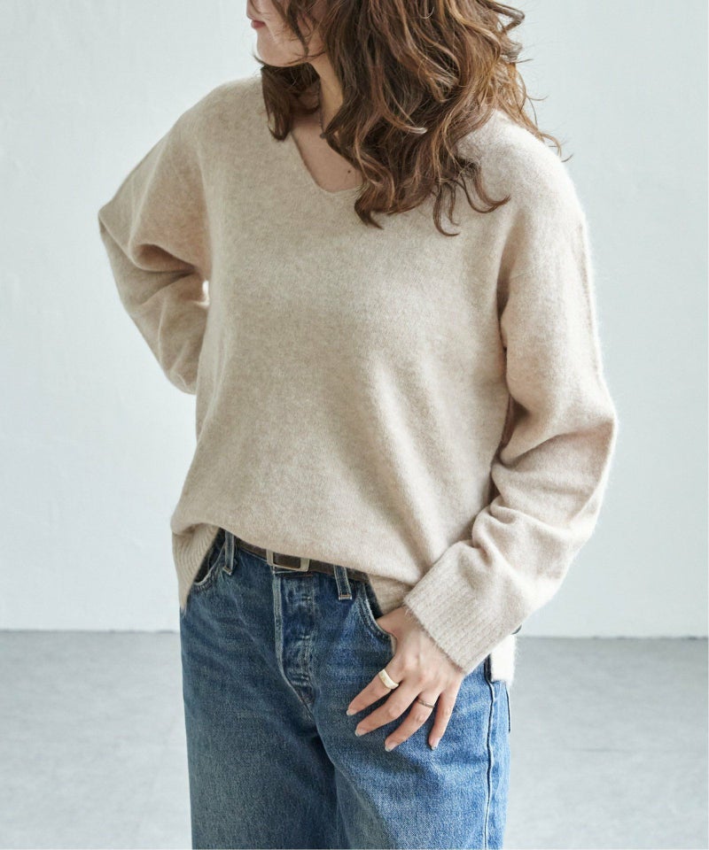 ベージュ