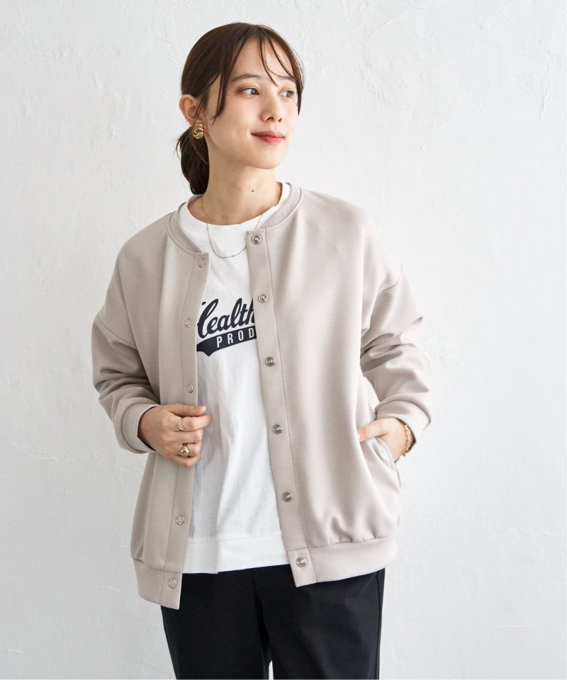 ベージュ