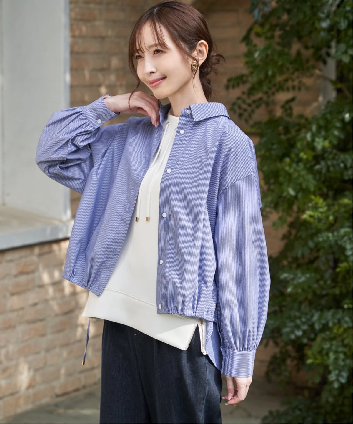 ブルー