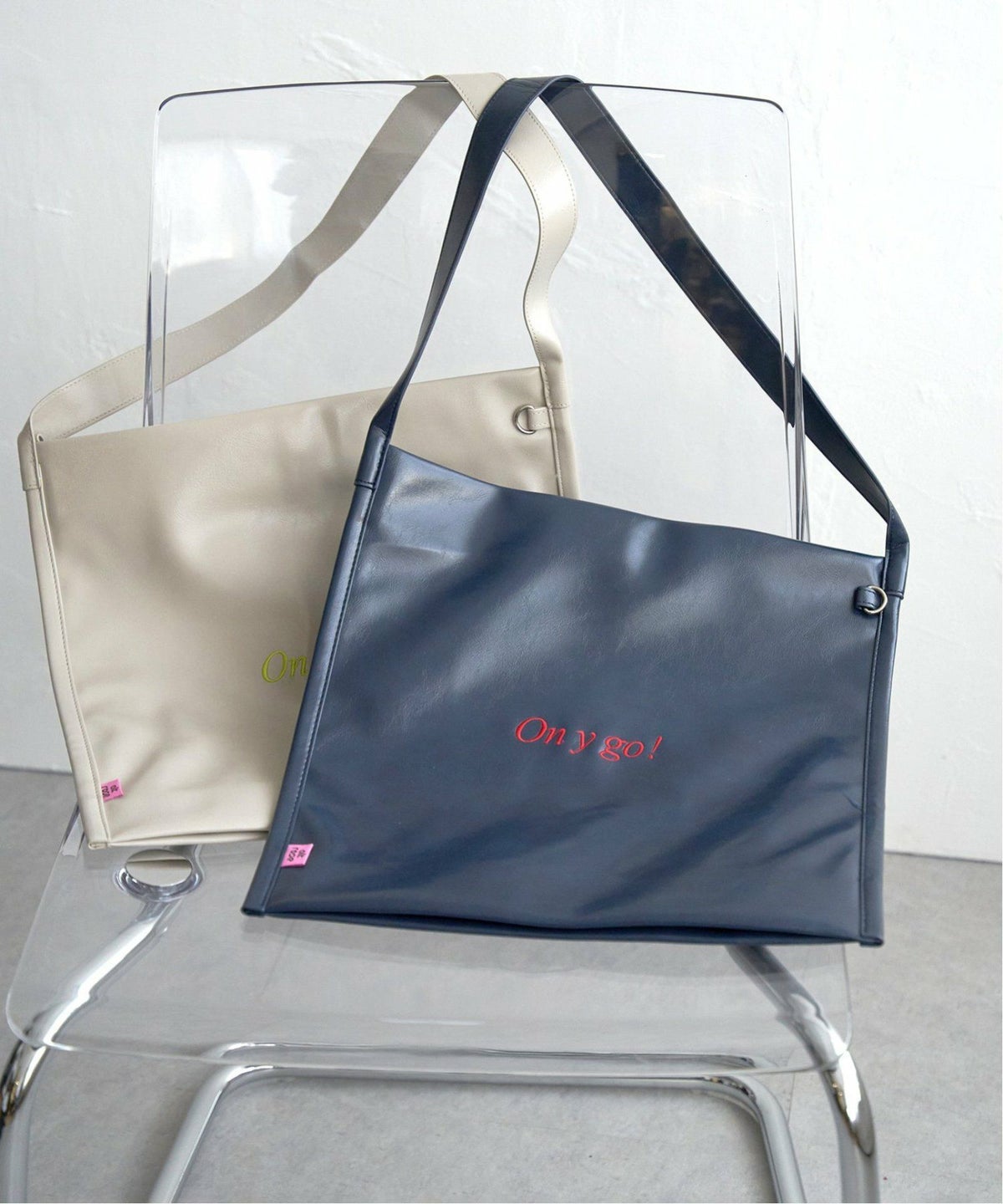 ネイビーブルー