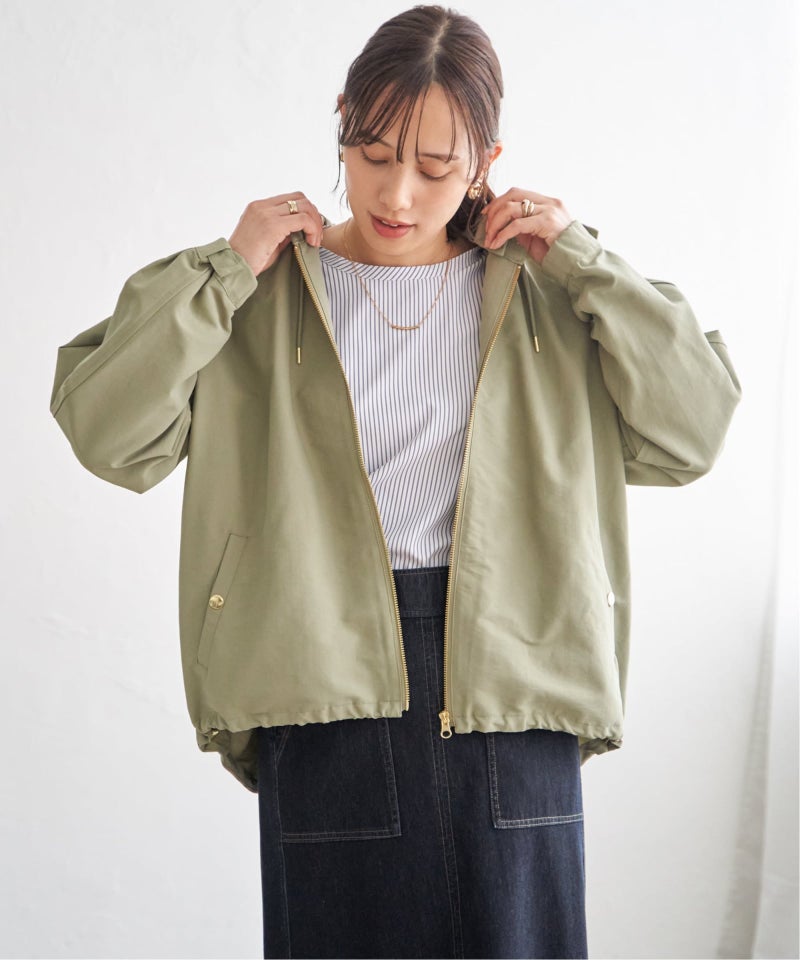 ライトグリーン