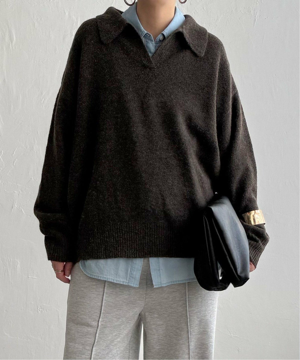 ダークブラウン