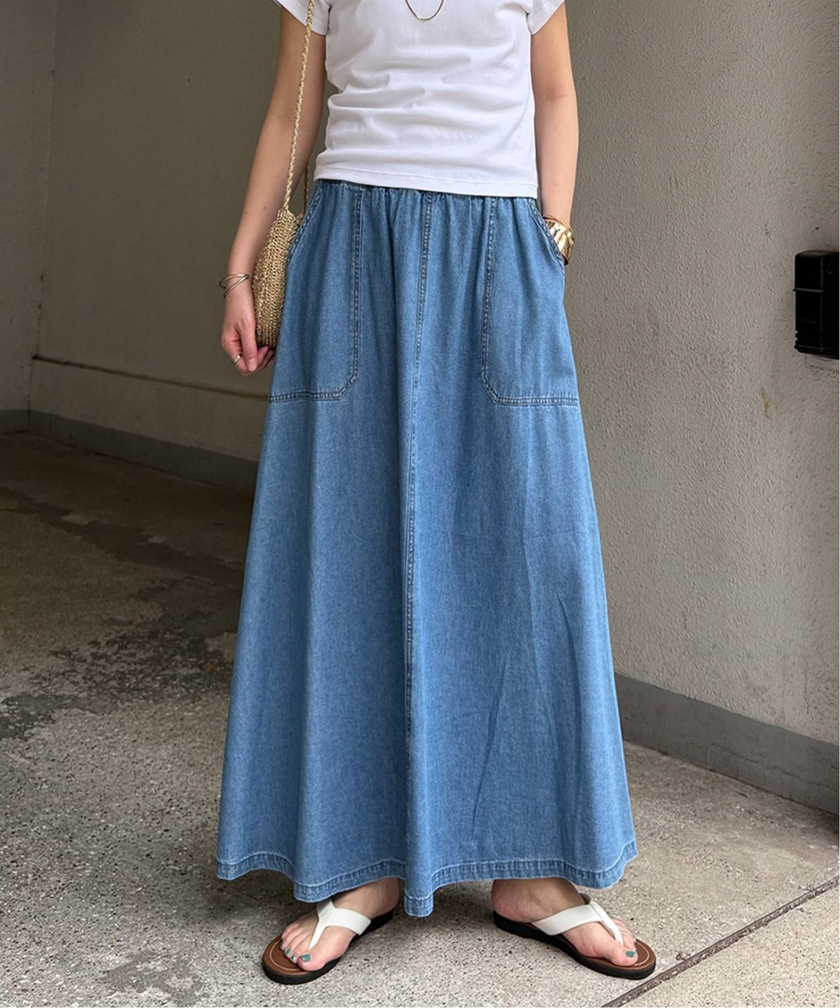 ブルー