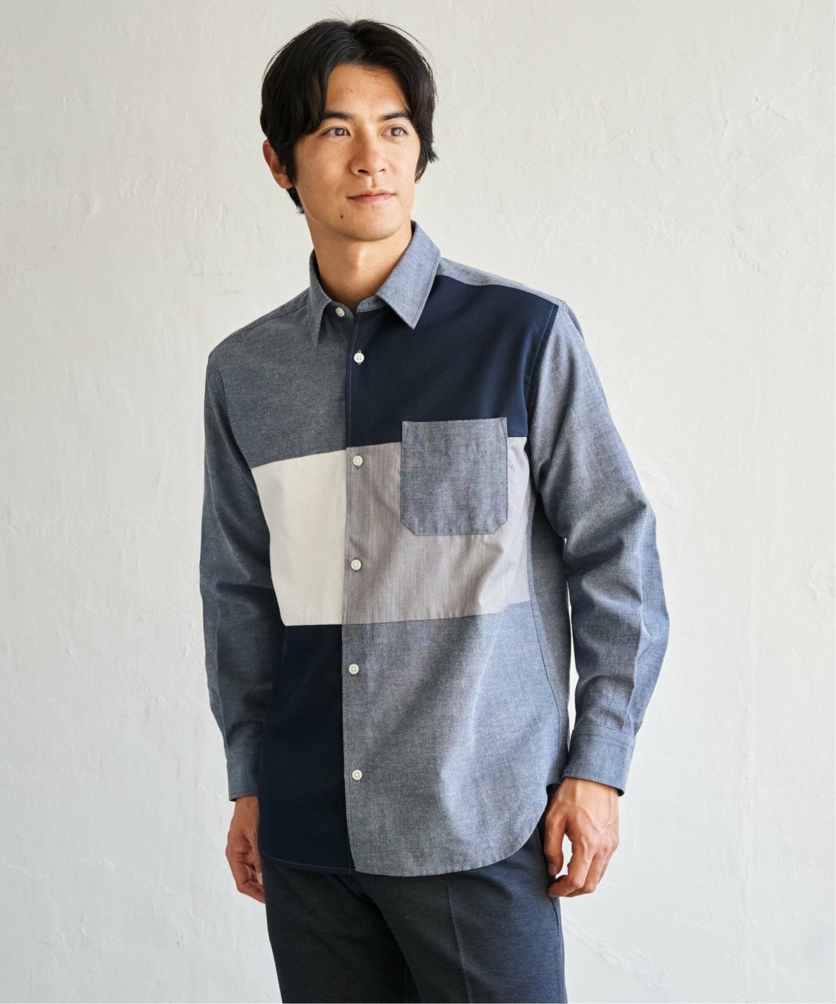 ネイビーブルー