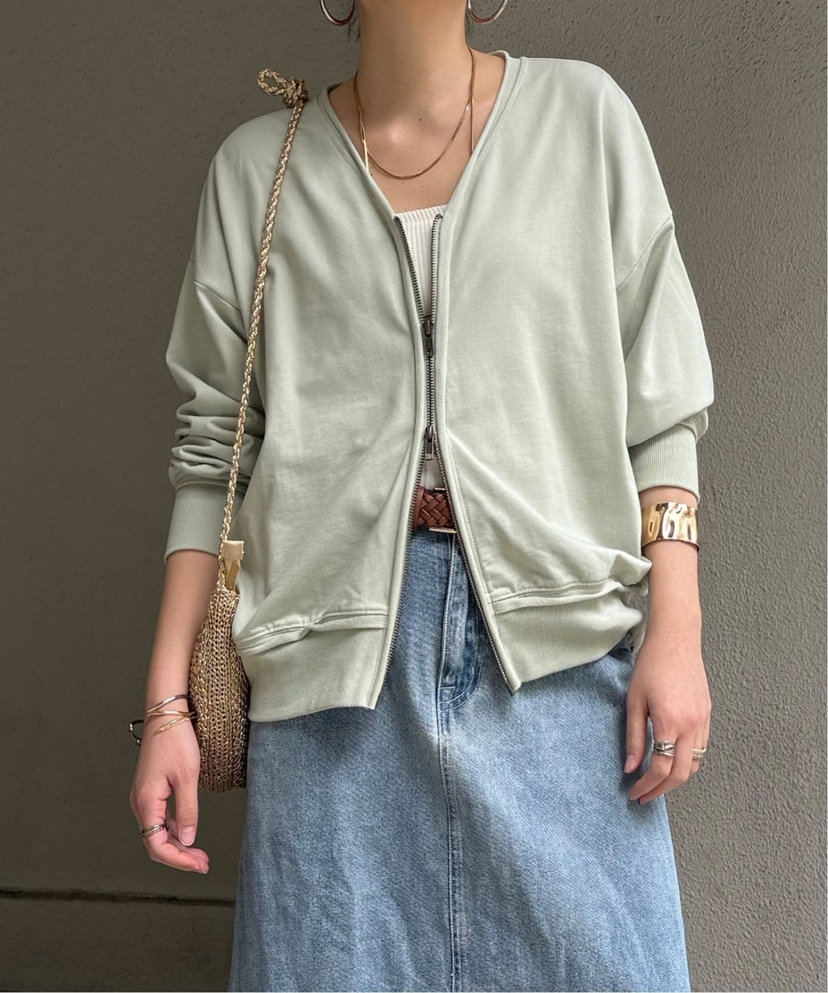 ミントグリーン