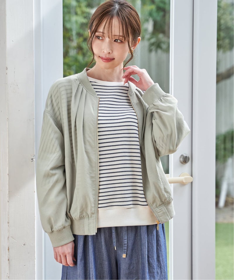 ライトグリーン