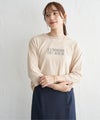 ベージュ