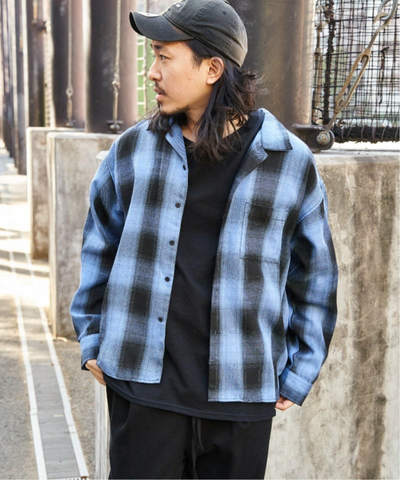 ブルー