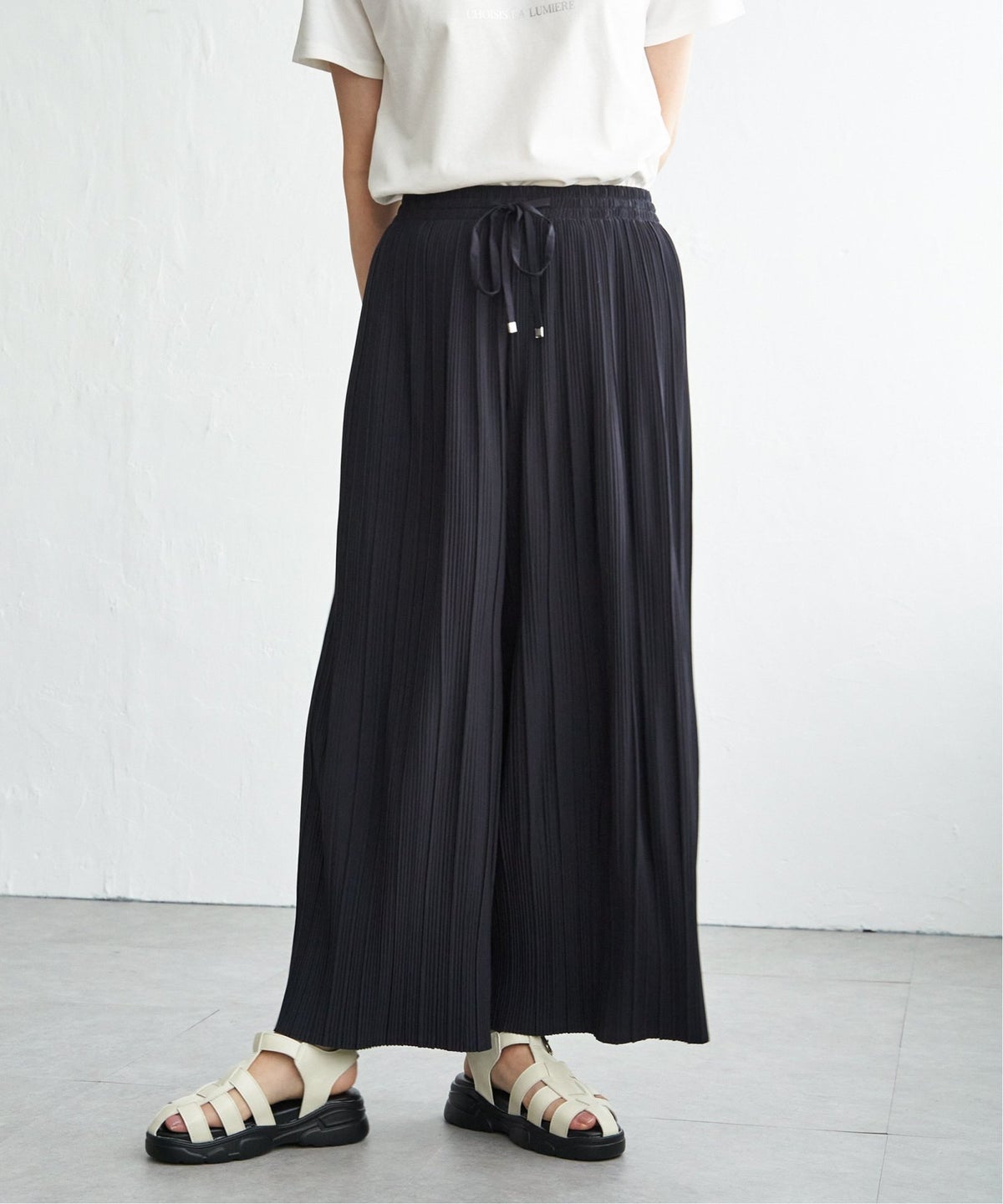 ダークネイビー