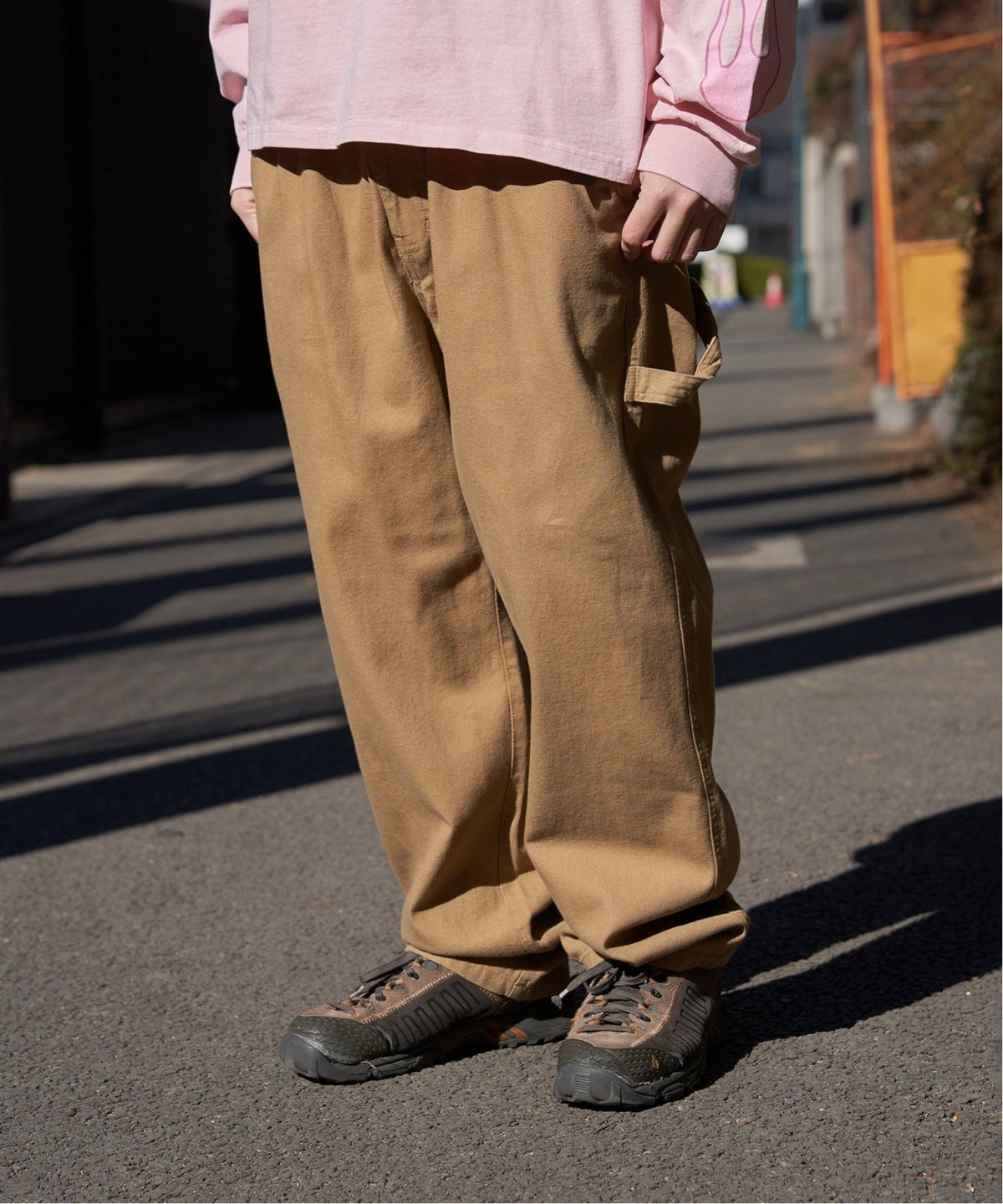 ベージュ