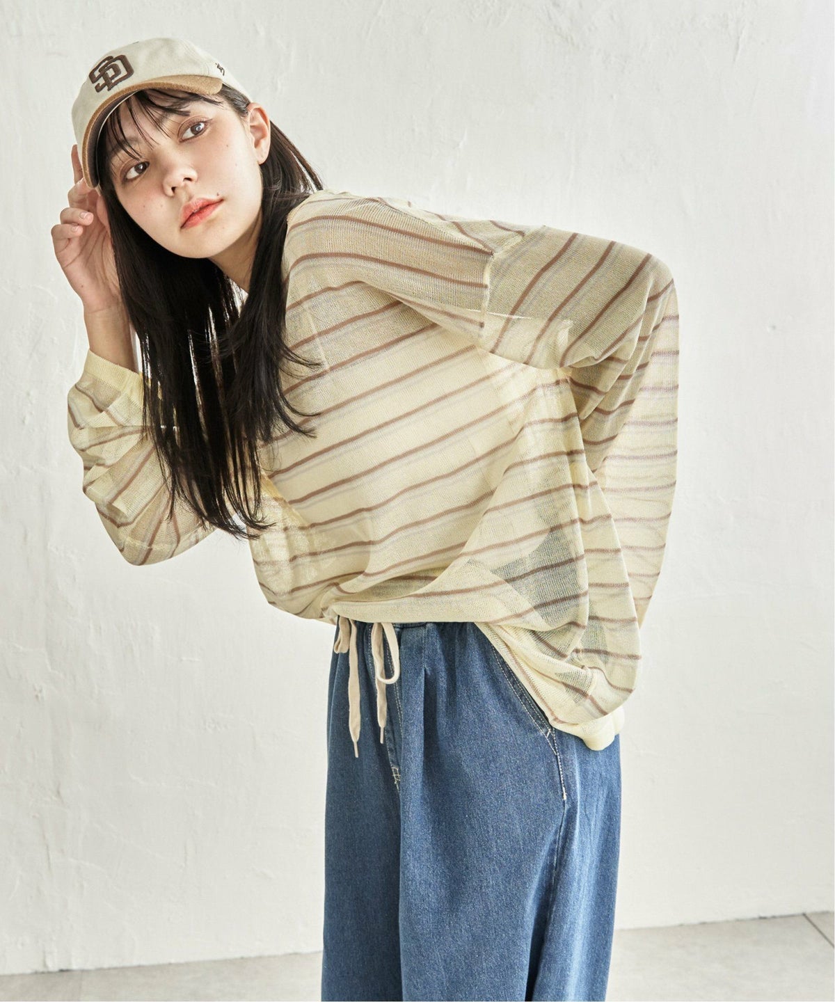 ライトイエロー