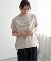 ベージュ